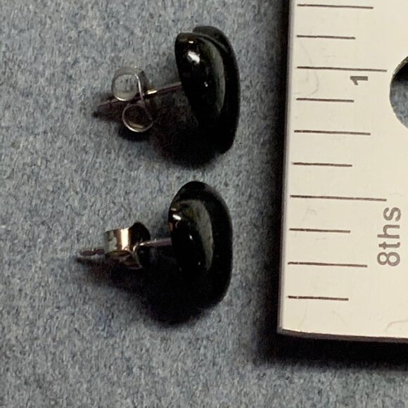 Puffy Heart Stud Earrings 0.5 In Silver Pierced Small Black Goth Punk Emo Retro - Picture 5 of 5